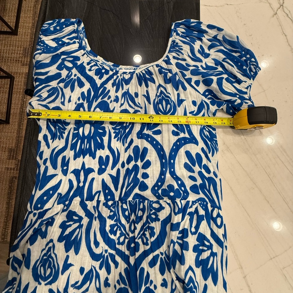 Velvet Blue and White Floral Puff-Sleeve Maxi Dress with Tiered Skirt - Picture 4 of 11